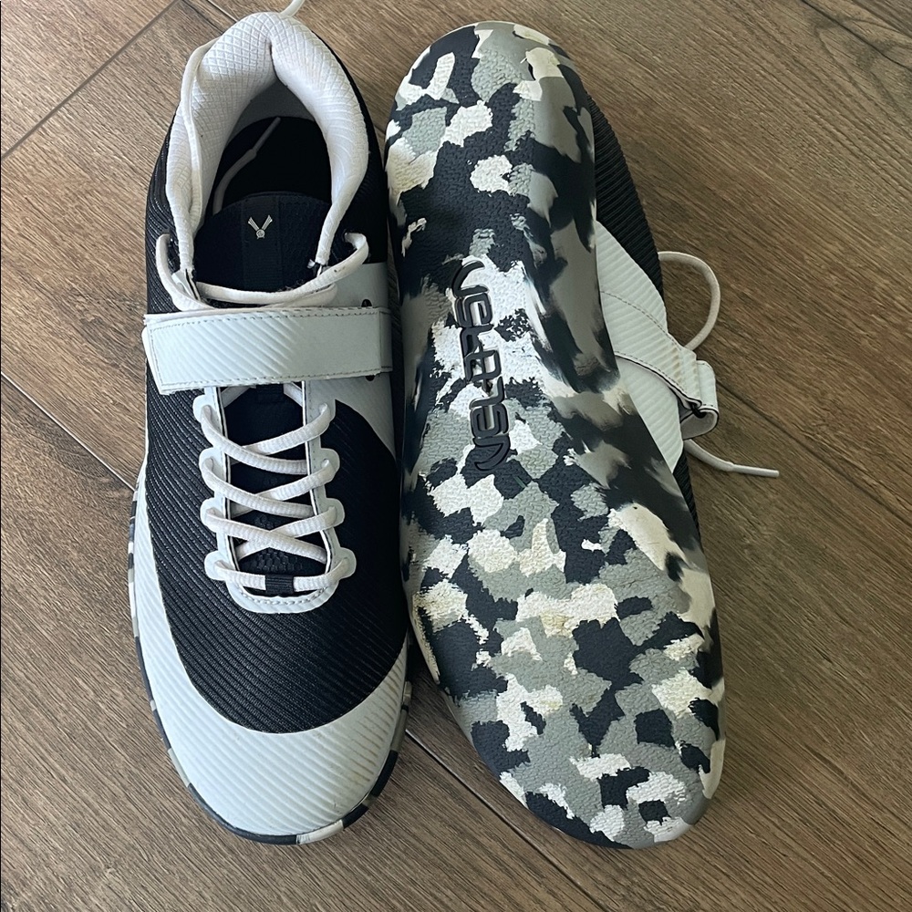 Velaasa Stones Throwing Shoe Discus Throw Snow Camo Men’s 14/Women’s 15.5 EUC - Picture 2 of 3